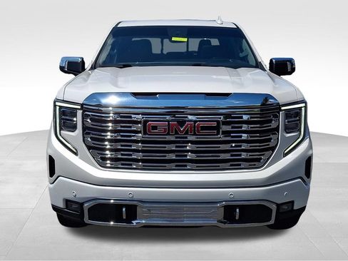 Used 2023 GMC Sierra 1500 Denali w/ Denali Reserve Package AWD/4WD image 2