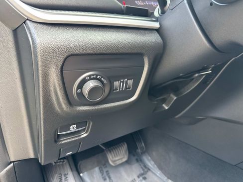 Certified 2023 Jeep Grand Cherokee L Laredo RWD image 32
