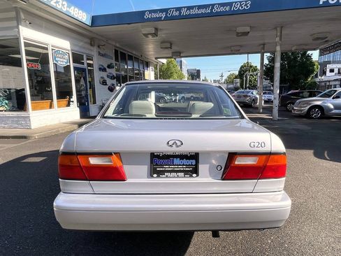 Used 1995 INFINITI G20 FWD image 8