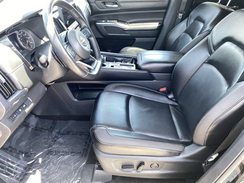 Certified 2024 Nissan Pathfinder SL FWD image 27