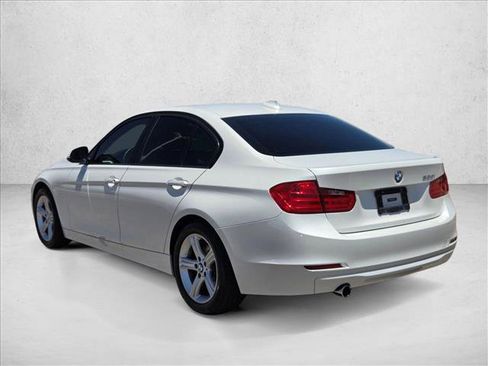 Used 2015 BMW 320i Sedan RWD image 8