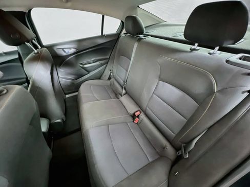 Used 2018 Chevrolet Cruze LS FWD image 22