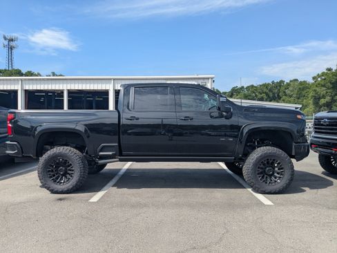 New 2025 Chevrolet Silverado 2500 LTZ w/ Trail Boss Package AWD/4WD image 3
