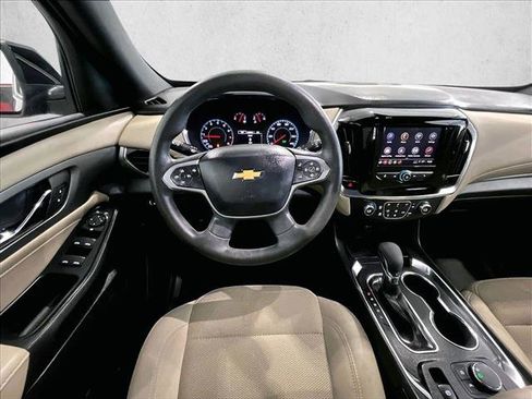 Used 2023 Chevrolet Traverse LS FWD image 7