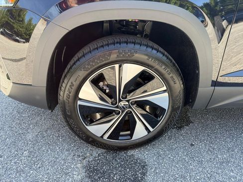 New 2026 Volkswagen Taos SE AWD/4WD image 27
