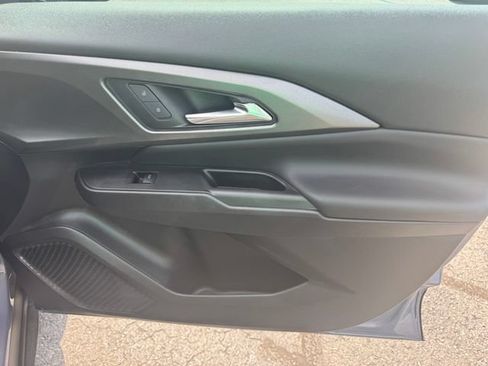 Used 2025 Chevrolet Equinox EV LT w/ Comfort Package FWD image 16