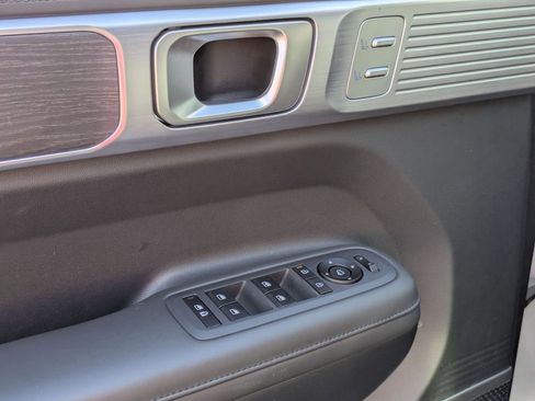 Used 2025 Hyundai Santa Fe Limited image 16