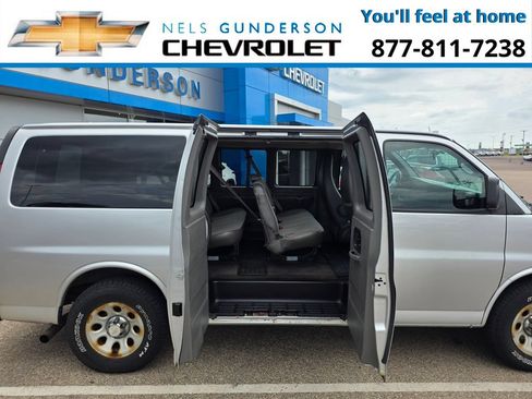 Used 2014 Chevrolet Express 1500 LT w/ LT Preferred Equipment Group AWD/4WD image 9