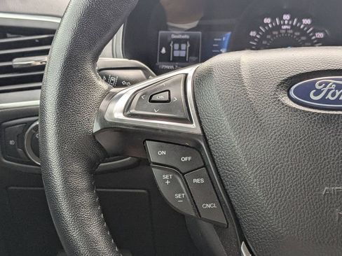 Used 2022 Ford Edge Titanium image 25