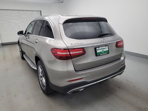 Used 2019 Mercedes-Benz GLC 300 4MATIC image 5