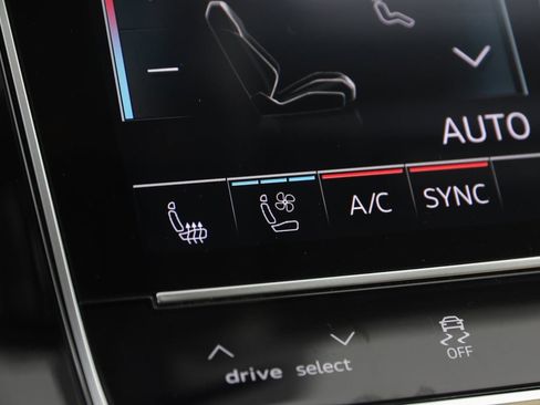 Used 2021 Audi Q7 3.0T Prestige w/ Prestige Package image 8