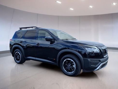 Used 2025 Nissan Pathfinder Rock Creek image 7