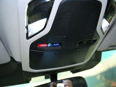 Used 2025 Subaru Outback Premium image 41