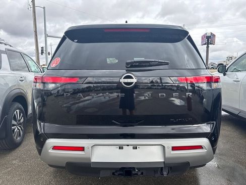 New 2025 Nissan Pathfinder Platinum w/ Black Appearance Package image 8