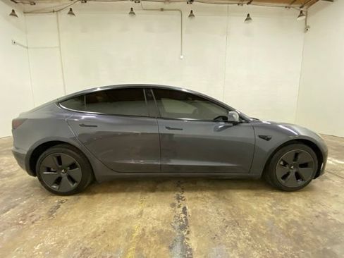 Used 2023 Tesla Model 3 Standard Range RWD image 6