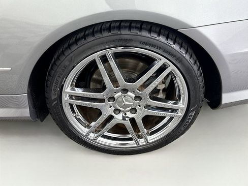 Used 2010 Mercedes-Benz E 550 Coupe image 28