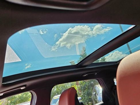 Used 2023 Kia Sportage SX image 5