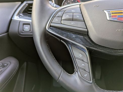 Used 2025 Cadillac XT5 Premium Luxury image 28
