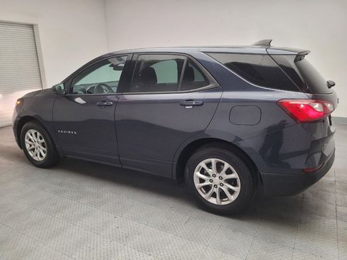 Used 2019 Chevrolet Equinox LS FWD image 3