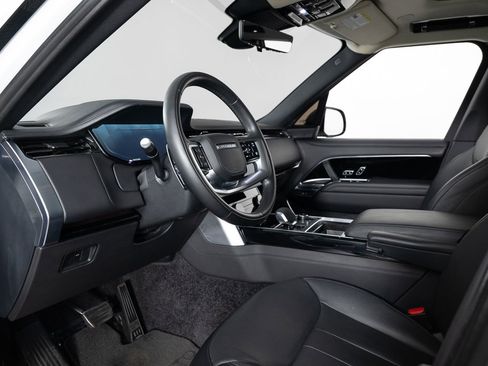 Used 2022 Land Rover Range Rover SE image 13