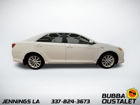 Used 2013 Toyota Camry XLE w/ Convenience Pkg image 3