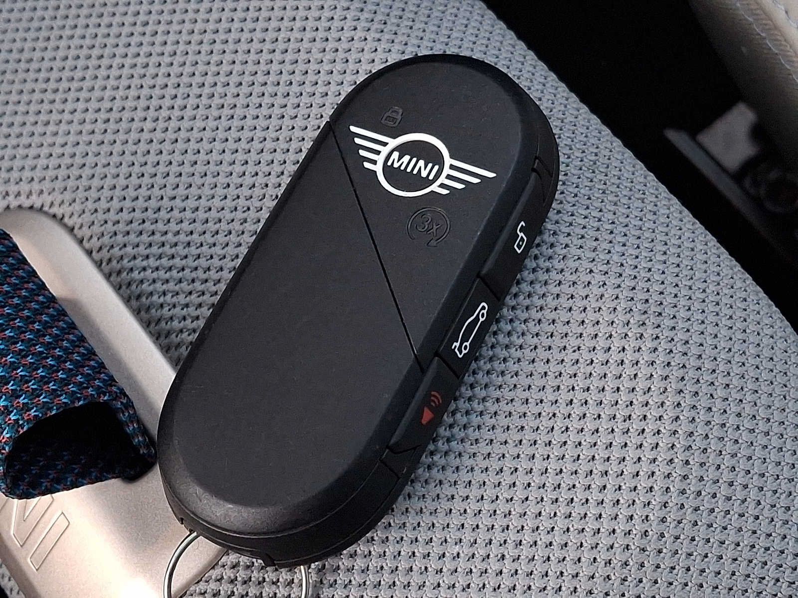 Used 2026 MINI Cooper S FWD image 23