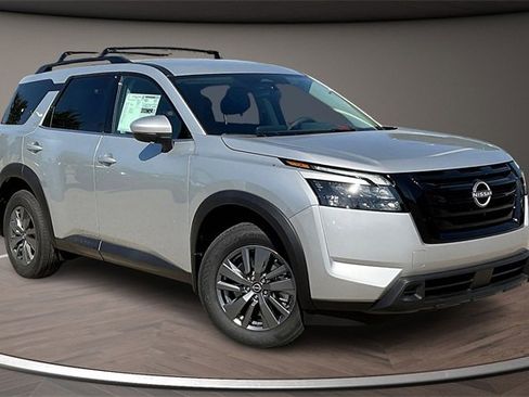 New 2025 Nissan Pathfinder SV w/ Black Appearance Package image 2
