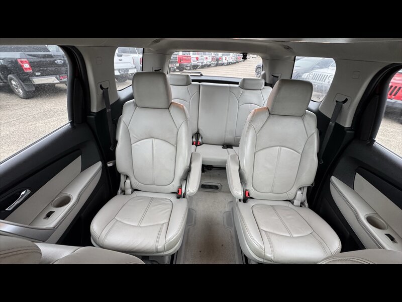 Used 2011 GMC Acadia SLT AWD/4WD image 22