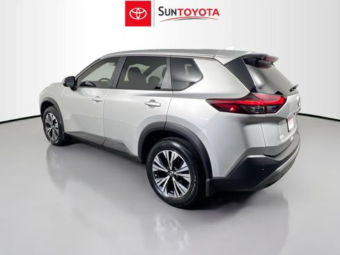 Used 2023 Nissan Rogue SV FWD image 6