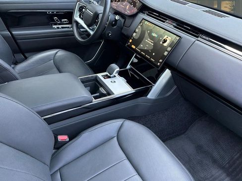 Used 2024 Land Rover Range Rover SE AWD/4WD image 32