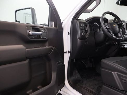 New 2026 Chevrolet Silverado 3500 W/T AWD/4WD image 9
