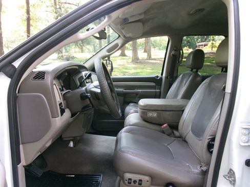 Used 2005 Dodge Ram 1500 Truck SLT RWD image 11