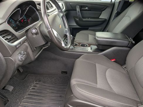 Used 2015 Chevrolet Traverse LT w/ Style and Technology Package AWD/4WD image 19