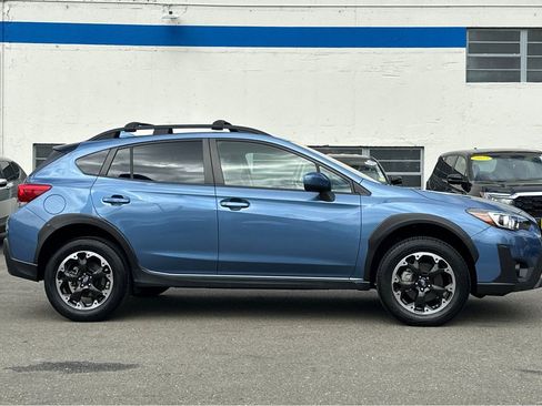 Used 2021 Subaru Crosstrek 2.0i Premium AWD/4WD image 3