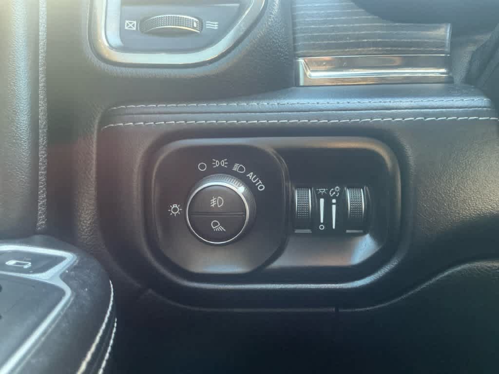 Used 2019 RAM 3500 Limited AWD/4WD image 17