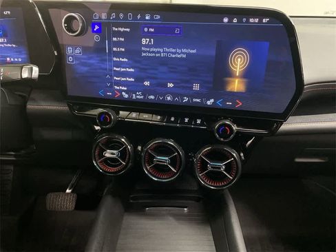 Used 2024 Chevrolet Blazer EV RS image 25