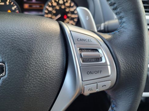 Used 2017 Nissan Altima 2.5 SR FWD image 18