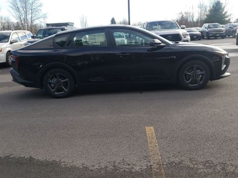 New 2025 Kia K4 LXS image 5