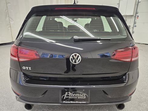 Used 2018 Volkswagen GTI SE w/ SE Leather Package image 6