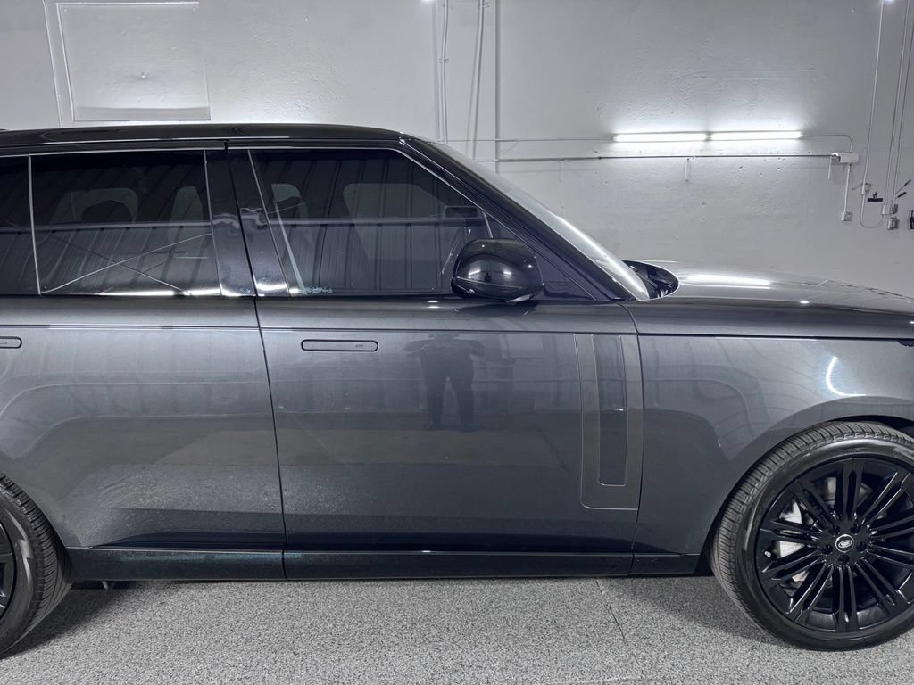 Used 2023 Land Rover Range Rover SE AWD/4WD image 8