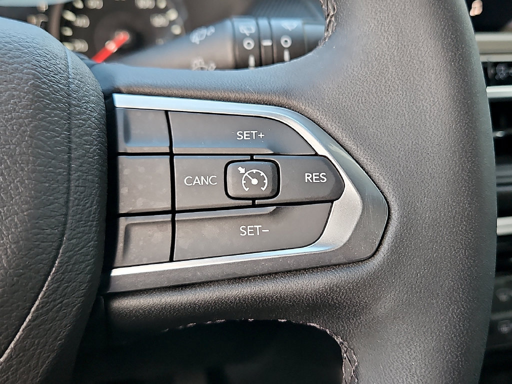Used 2023 Jeep Compass Latitude w/ Convenience Group AWD/4WD image 22