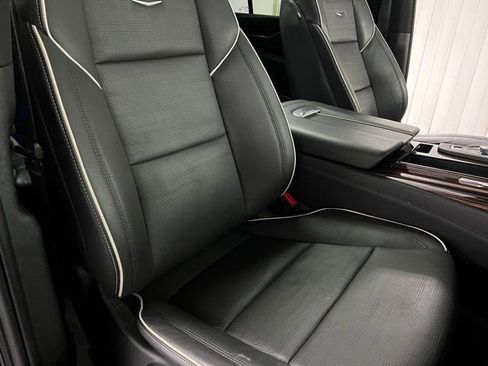 Certified 2023 Cadillac Escalade ESV Premium Luxury image 18