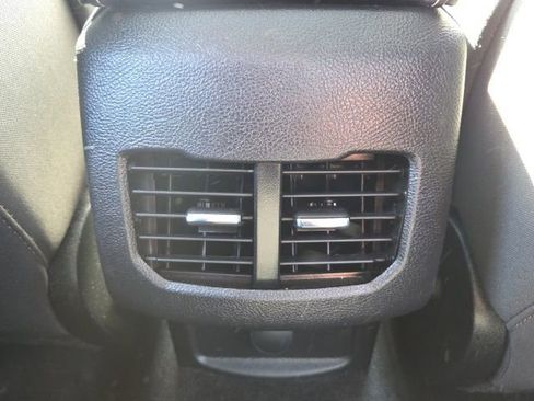Used 2020 Ford Fusion SE FWD image 18