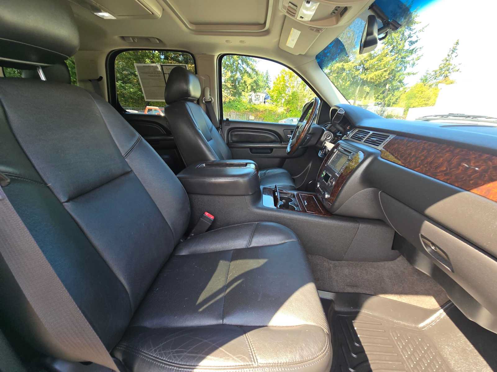 Used 2013 GMC Yukon Denali AWD/4WD image 11