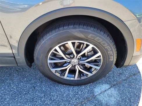 Used 2021 Volkswagen Tiguan S image 13