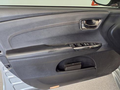 Used 2018 Toyota Avalon XLE image 14