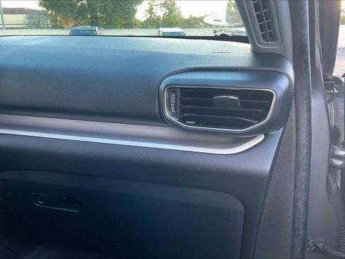 Used 2023 Ford Explorer XLT w/ Equipment Group 202A image 17