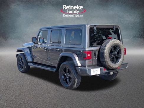 Used 2022 Jeep Wrangler Unlimited Sahara AWD/4WD image 8
