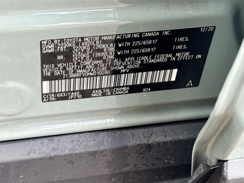 Used 2021 Toyota RAV4 XLE image 31