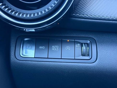 Used 2025 Chevrolet Equinox LT image 21